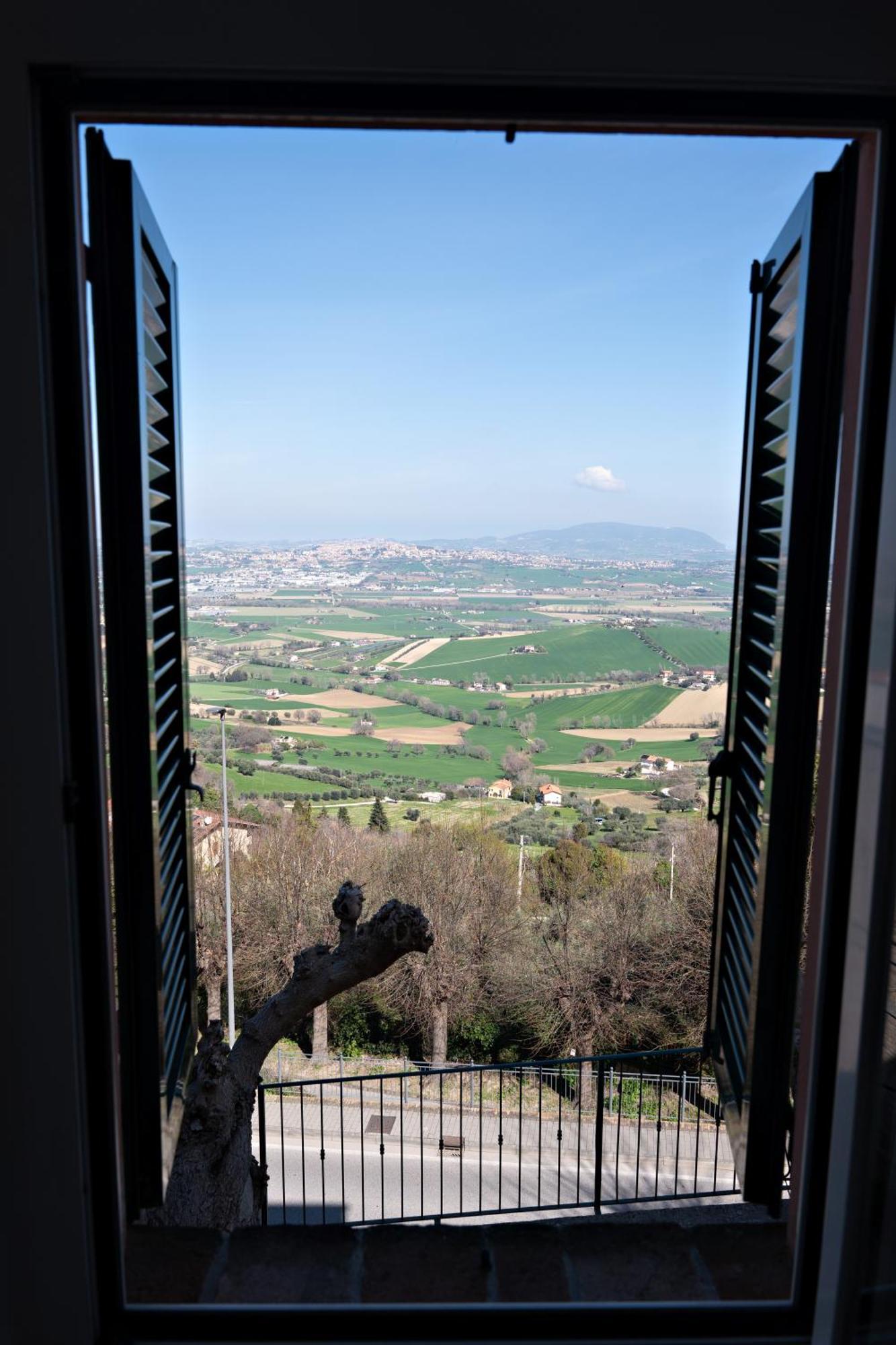 Apartamento Silenziosa Luna Recanati Exterior foto